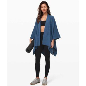Lululemon Dream Weaver Wrap / One Size / Code Blue / Office Travel Boolux